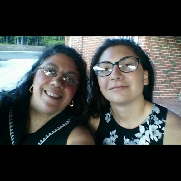 Meet your Posher, Beverly - Picture 1 of 1